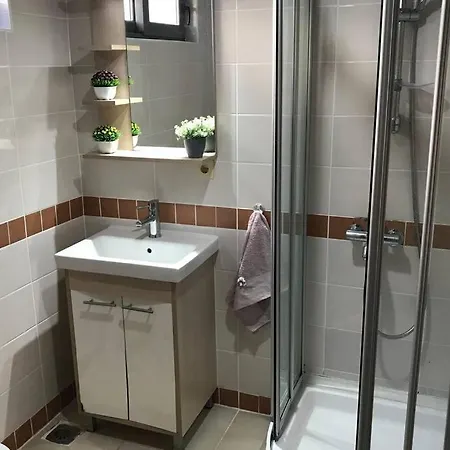 Fully Furnished 2beds With The Pool. 아파트