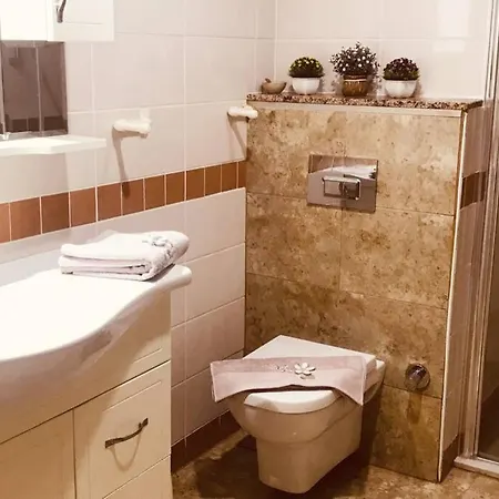 Fully Furnished 2beds With The Pool. 아파트
