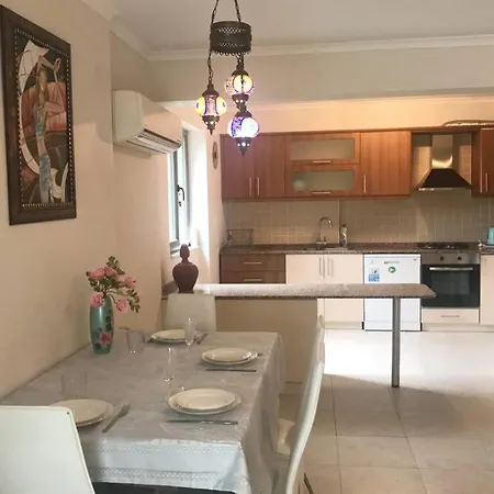 Apartmán Fully Furnished 2beds With The Pool. *